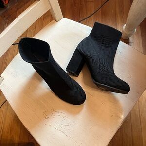 Seven dials black boots